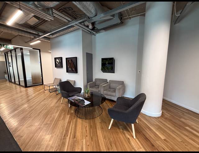 9M² SERVICED OFFICE TO LET IN ROSEBANK